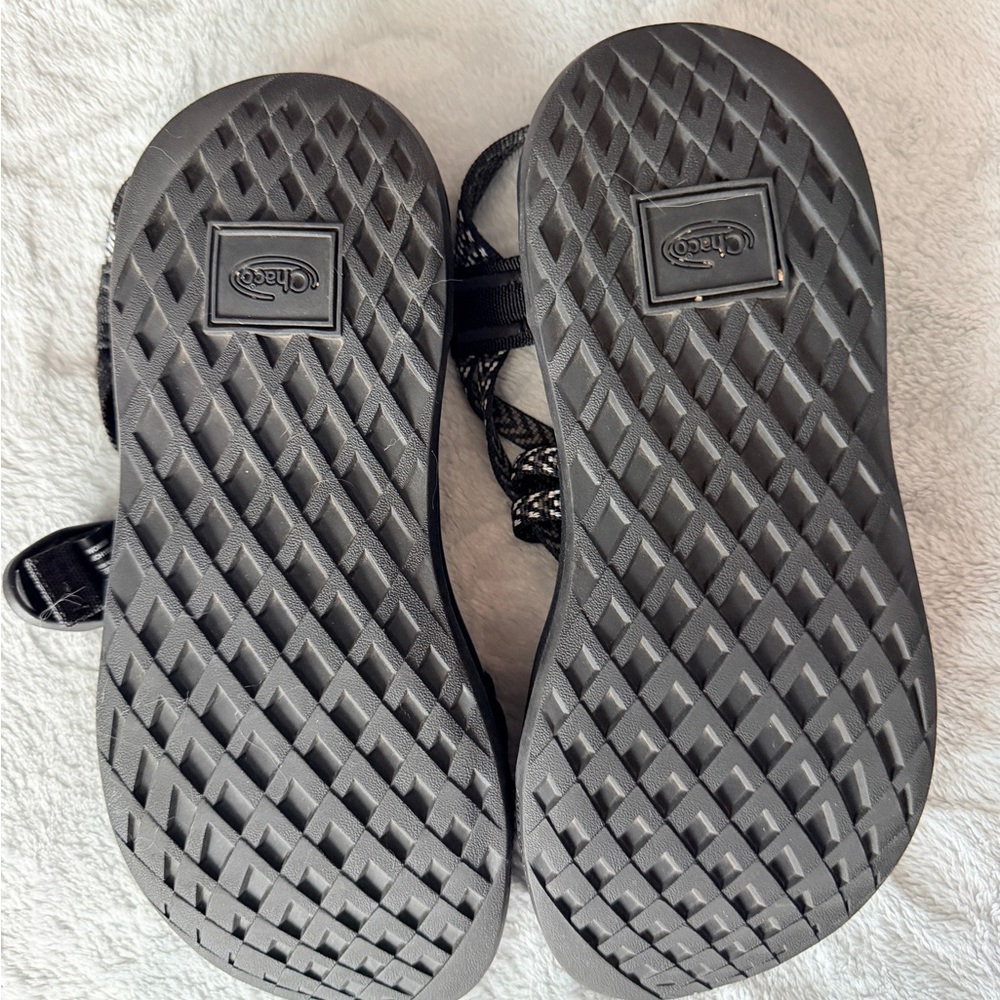 CHACO - Picture 2 of 3
